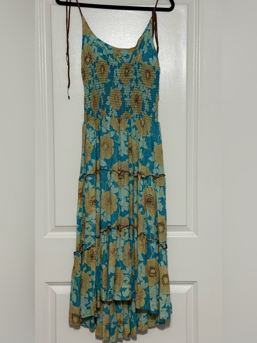 Free people Adriel Tie Strap Tiered Midi Dress
NWT Size M - Picture 5 of 8
